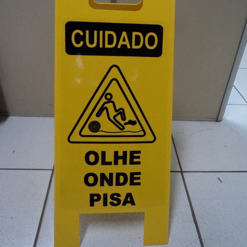 Cavalete de Advertência